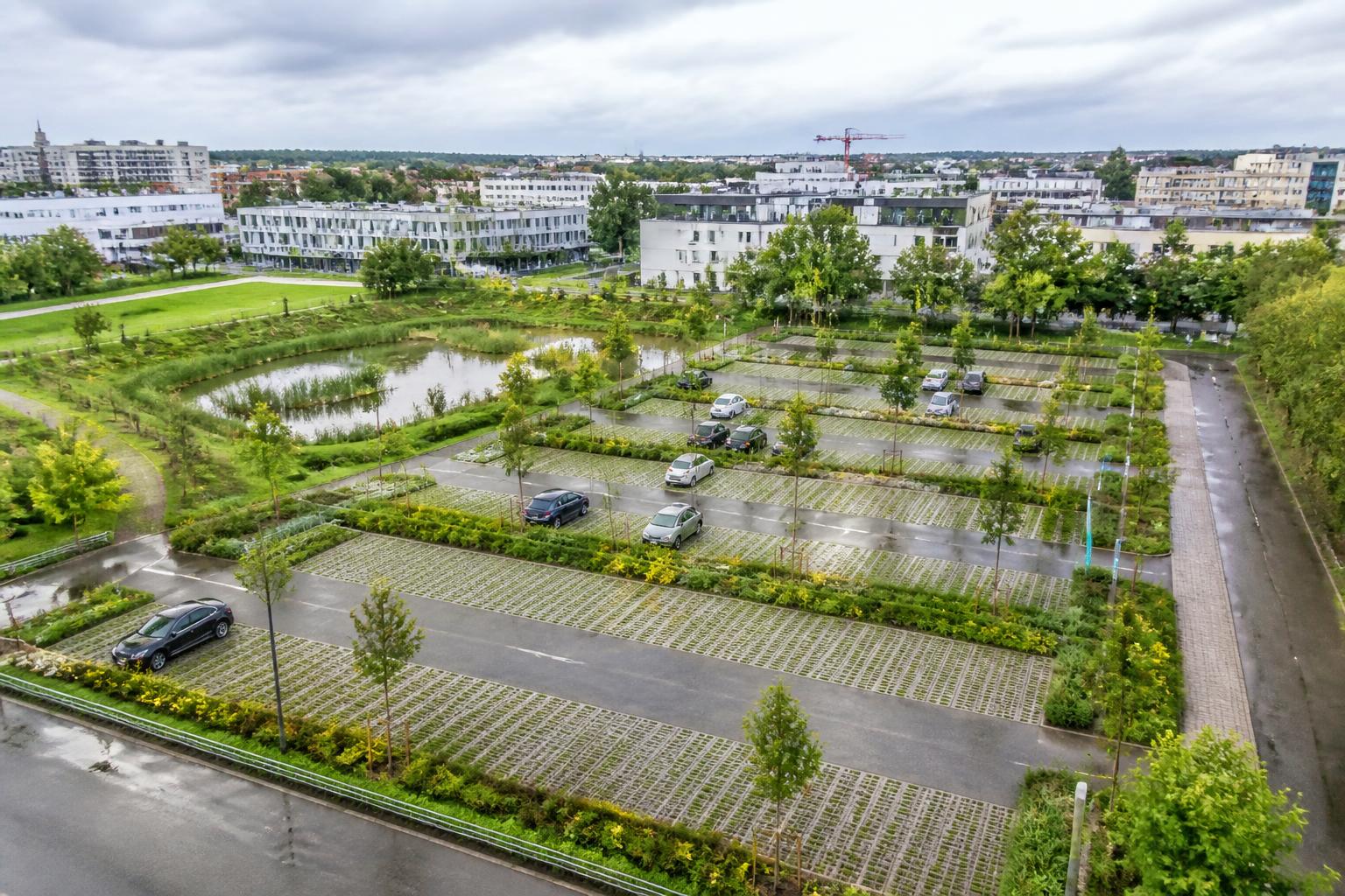 découvrez comment les aquatextiles révolutionnent le textile durable en alliant innovation et respect de l'environnement pour des produits durables et performants.