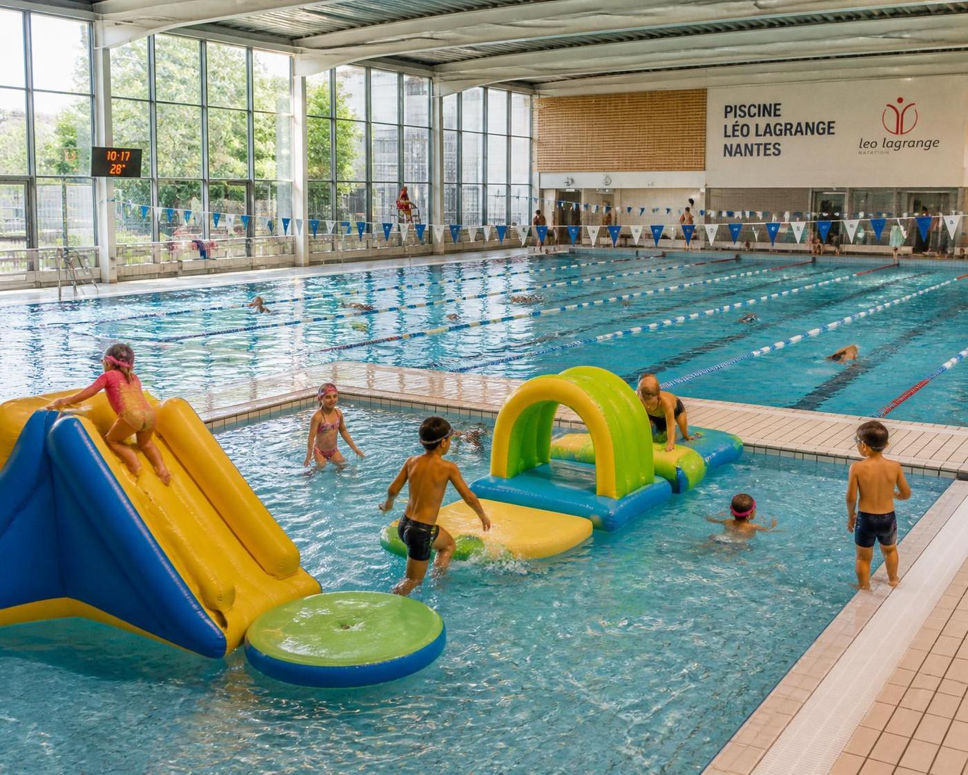 explorez les installations modernes et une large gamme d'activités proposées à la piscine léo lagrange de nantes pour toute la famille.