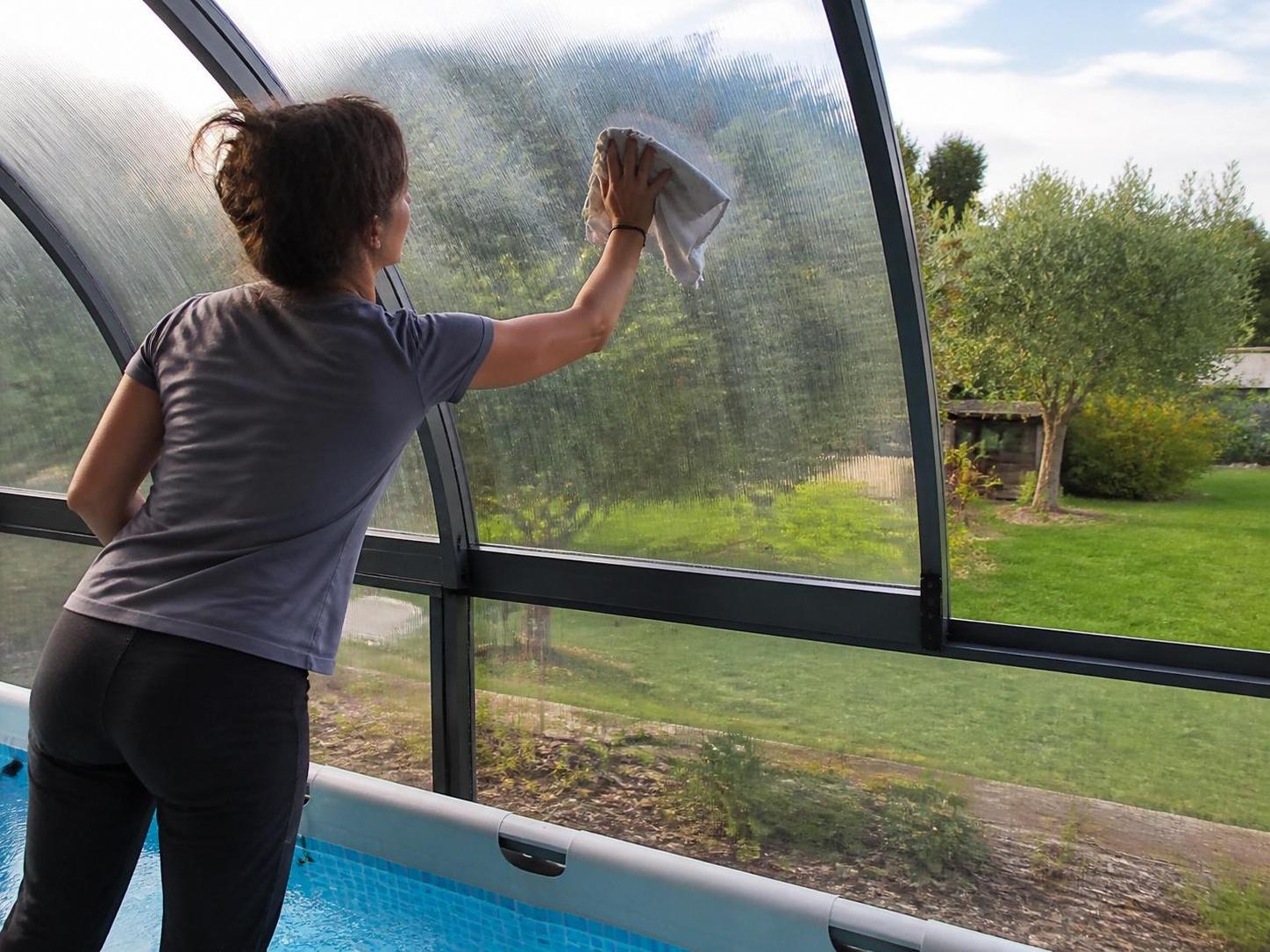 découvrez les avantages d'un dôme pour piscine hors sol et suivez nos conseils pratiques pour une installation facile et efficace, afin de protéger votre piscine et prolonger sa durée de vie.